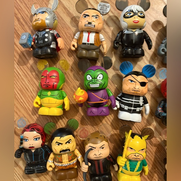 Disney Vinyl Nation Avengers 16 Piece Set Collectible - Picture 7 of 10